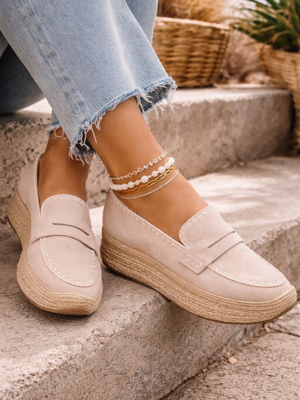 Dolce Vita Espadrille Platform Loafers Size 8.5 Beige Suede Coastal Preppy